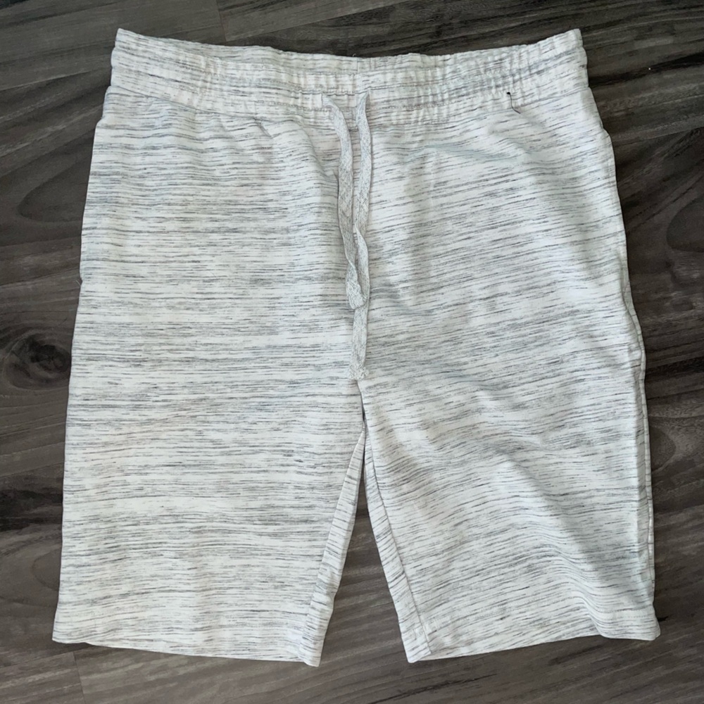 Men’s shorts size xl Hollywood the jean people